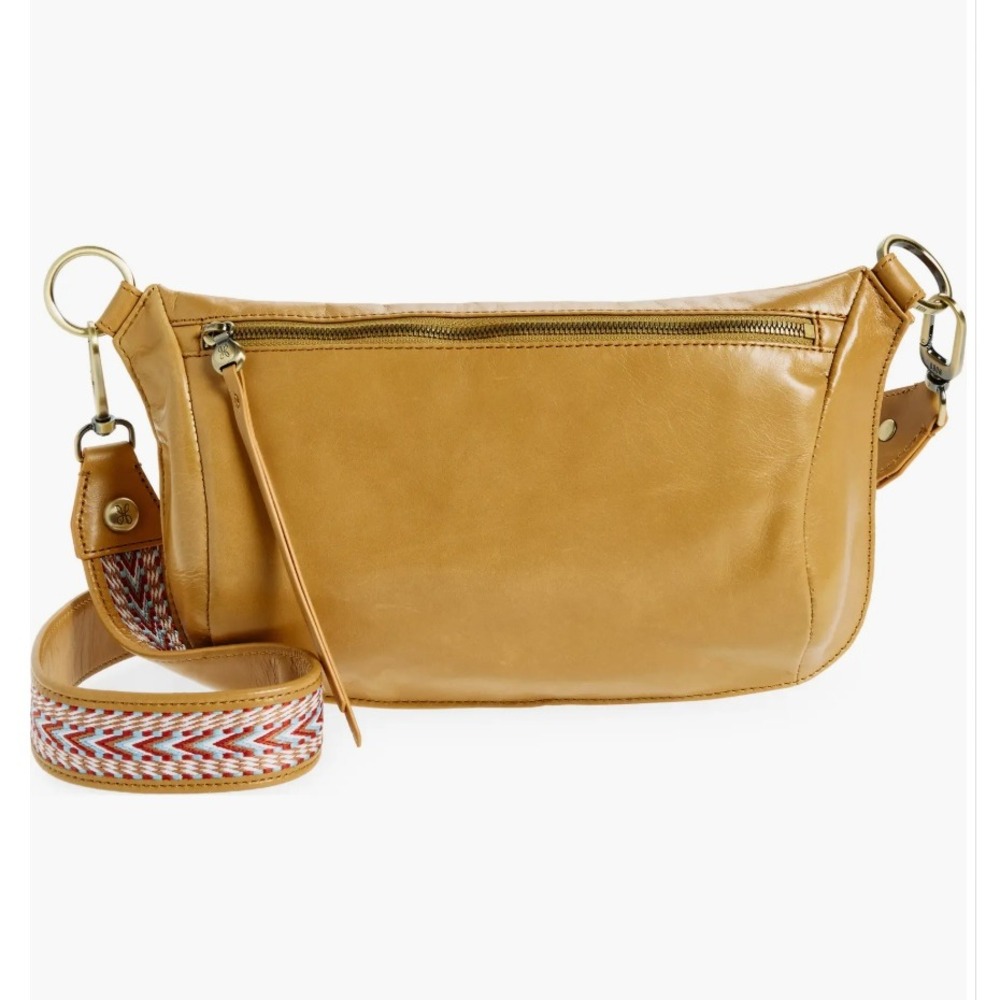 NWT HOBO Flywheel Crossbody Bag Womens One Size Desert‎ Tan Leather Guitar Strap